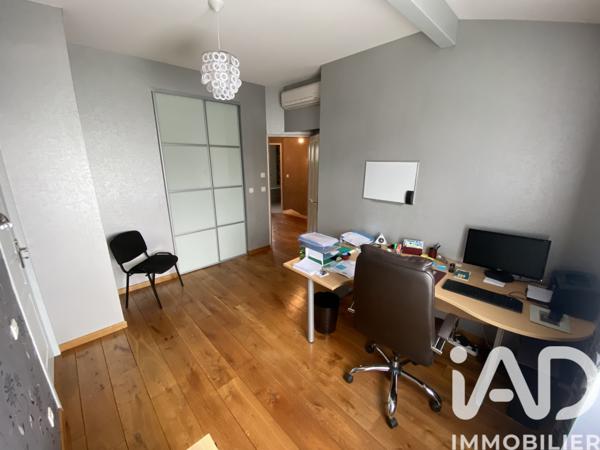 Maison à vendre 7 pièces 230 m² Saint-Loubès