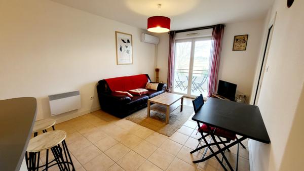 BEL APPARTEMENT MEUBLE ET CLIMATISE AVEC TERRASSE CARCASSONNE