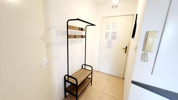 BEL APPARTEMENT MEUBLE ET CLIMATISE AVEC TERRASSE CARCASSONNE