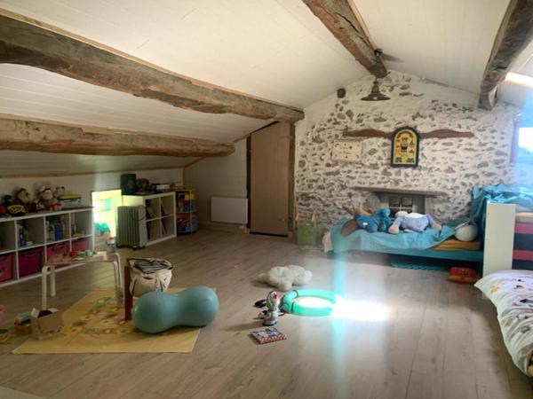 Maison de 251 m2 Châtillon Saint Jean de 8 pièces