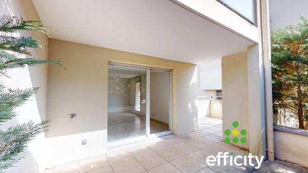 Appartement
         2 pièces
        - 40 m² 170 000 € *