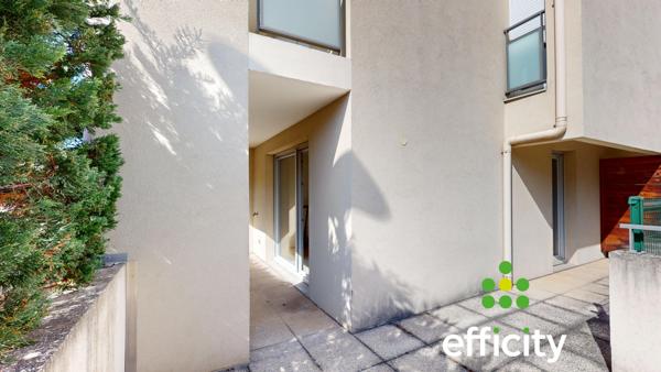 Appartement
         2 pièces
        - 40 m² 170 000 € *