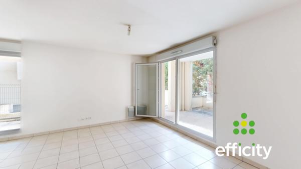 Appartement
         2 pièces
        - 40 m² 170 000 € *