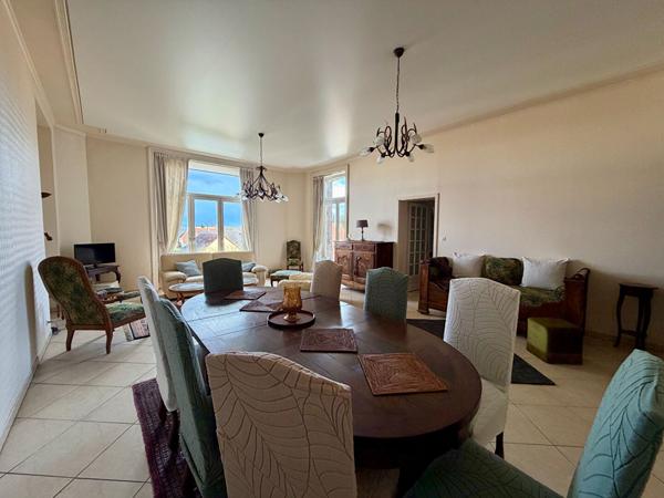 Appartement - 4 pièces - 146 m²