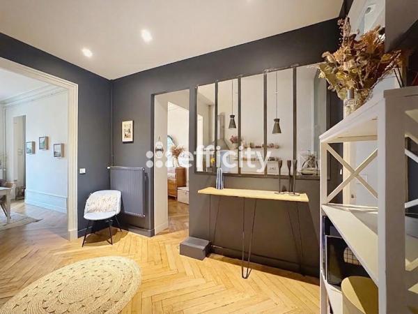 Appartement
         2 pièces
        - 74 m² Exclusivité 389 000 € *