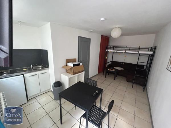 Appartement à louer 1 pièce 25m²