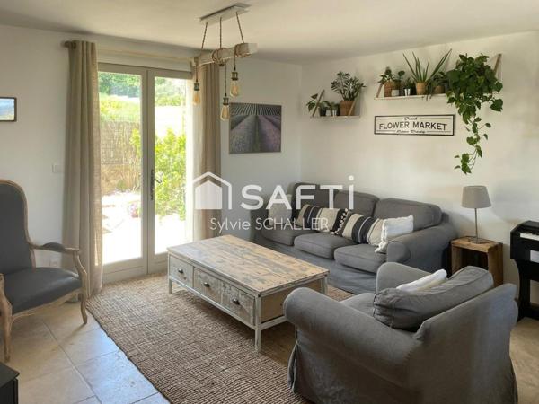 Maison mitoyenne , 4 chambres, 1 bureau, 1 piscine au sel, 1 garage, 1 place de parking