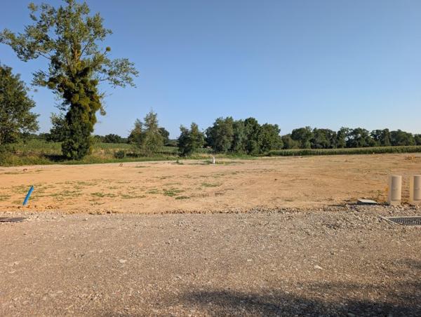 Vente / Terrain à Savigneux (01480)