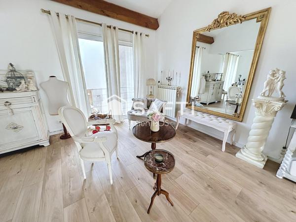 Maison familiale rénovée – 142 m², piscine, jardin & 2 garages