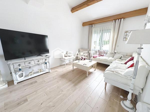Maison familiale rénovée – 142 m², piscine, jardin & 2 garages
