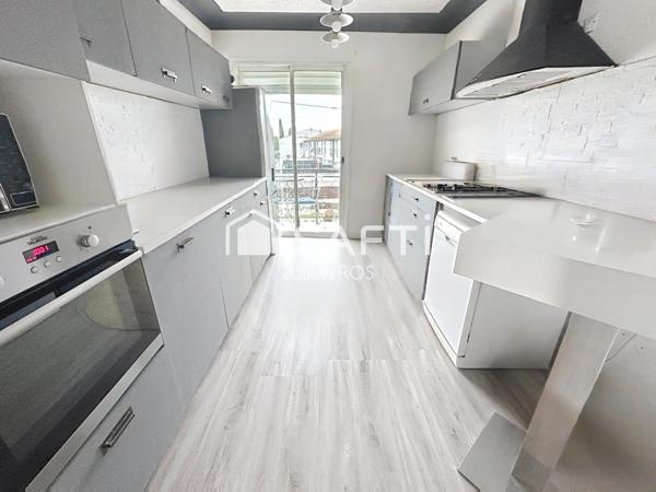 Maison familiale rénovée – 142 m², piscine, jardin & 2 garages