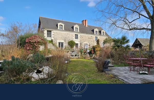 Maison de caractère en bord de Loire 7 pièces BEHUARD (49)