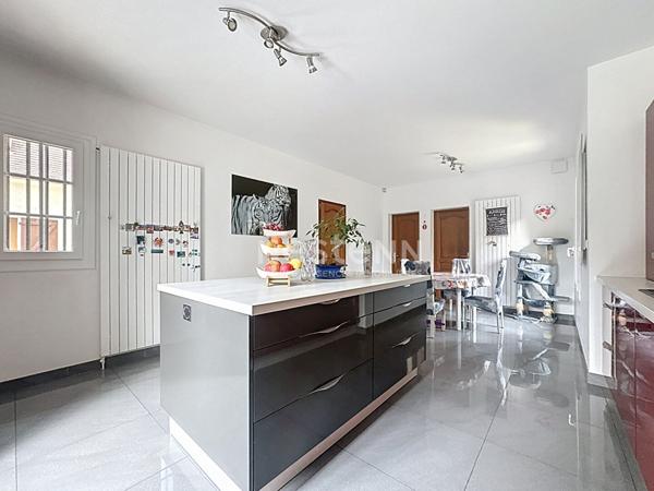 Maison Lamorlaye 8 pièce(s) 320 m2, piscine