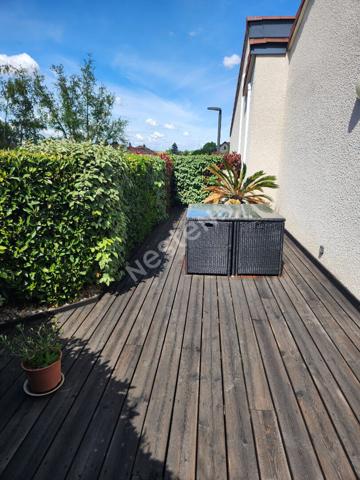 T3 avec jardin privatif, place de stationnement et garage, au calme en plein coeur d'Heyrieux