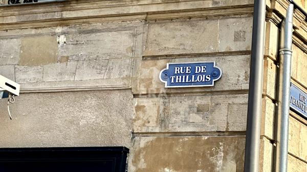 APPARTEMENT T2 AVEC TERRASSE EN HYPER-CENTRE, RUE DE THILLOIS