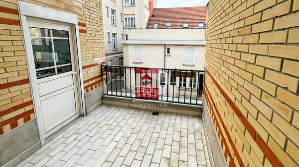 APPARTEMENT T2 AVEC TERRASSE EN HYPER-CENTRE, RUE DE THILLOIS