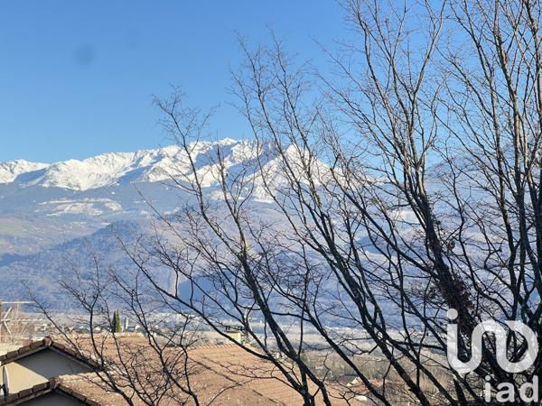 Appartement 2 pièces de 47 m² à Saint-Ismier (38330)