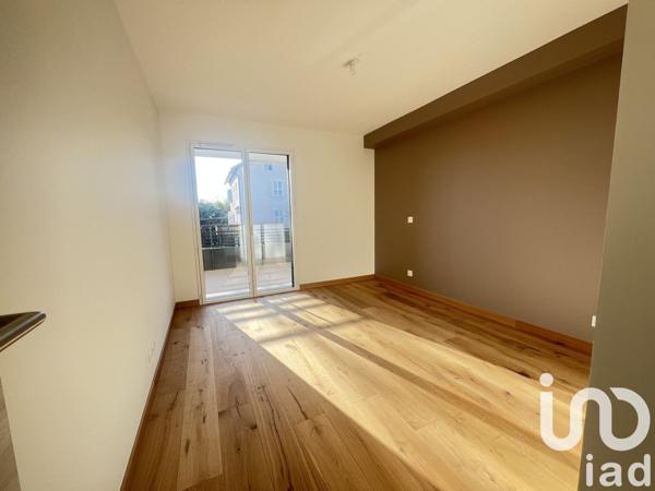 Appartement 2 pièces de 47 m² à Saint-Ismier (38330)