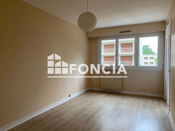 Location Studio 46.9 m² - ET ALLEE DU MORBIHAN Cholet 49300