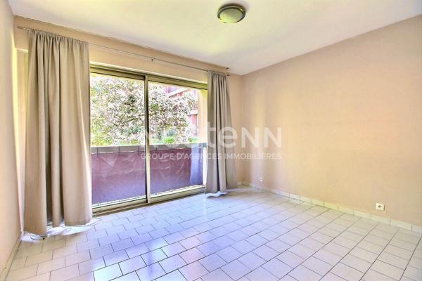 Les Pennes Mirabeau - Appartement T5 de 96 m² avec 4 chambres, cave et potentiel terrasse