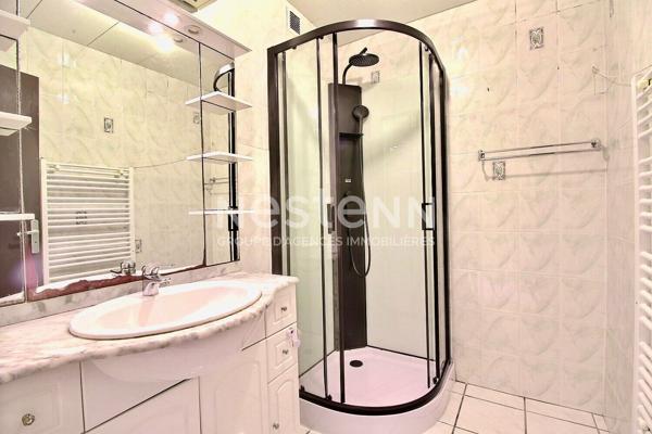 Les Pennes Mirabeau - Appartement T5 de 96 m² avec 4 chambres, cave et potentiel terrasse