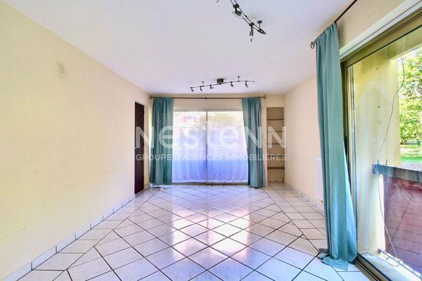 Les Pennes Mirabeau - Appartement T5 de 96 m² avec 4 chambres, cave et potentiel terrasse