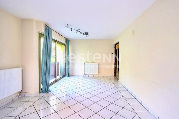 Les Pennes Mirabeau - Appartement T5 de 96 m² avec 4 chambres, cave et potentiel terrasse
