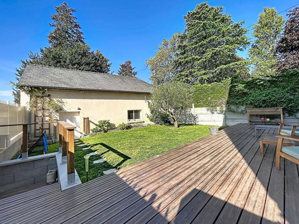 Maison Pree D Anjou - 4 chambres - garages - terrain