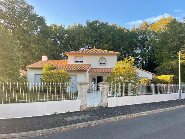 Maison Basse Goulaine 7 pièce(s) - 230m²