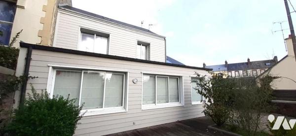 MAISON EQUEURDREVILLE CENTRE 4 CHAMBRES + COUR