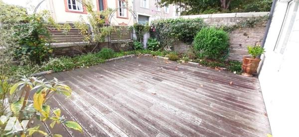 MAISON EQUEURDREVILLE CENTRE 4 CHAMBRES + COUR
