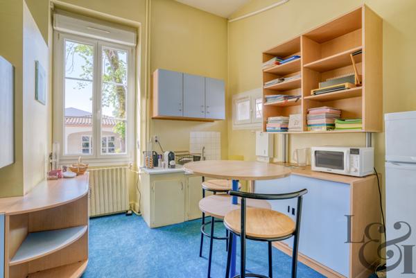 Ensemble immobilier composé de 4 bâtiments à vendre à Villeneuve sur lot