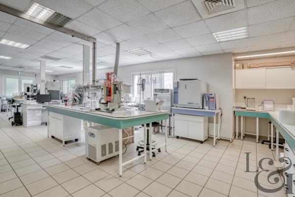 Ensemble immobilier composé de 4 bâtiments à vendre à Villeneuve sur lot