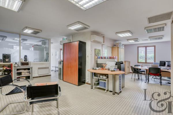 Ensemble immobilier composé de 4 bâtiments à vendre à Villeneuve sur lot