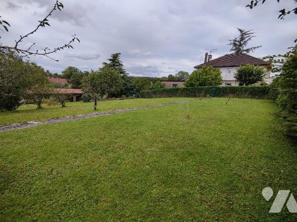 Terrain à bâtir de 772m².