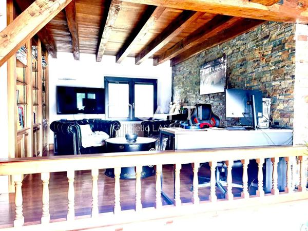 Magnifique maison spacieuse et lumineuse de 333 m² – Cadre verdoyant