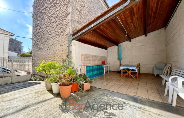 ROYAN, MAISON DE VILLE 4 pièces A PROXIMITE IMMEDIATE DU MA