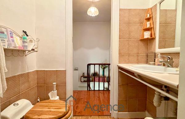 ROYAN, MAISON DE VILLE 4 pièces A PROXIMITE IMMEDIATE DU MA