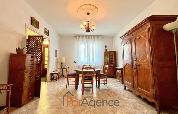 ROYAN, MAISON DE VILLE 4 pièces A PROXIMITE IMMEDIATE DU MA