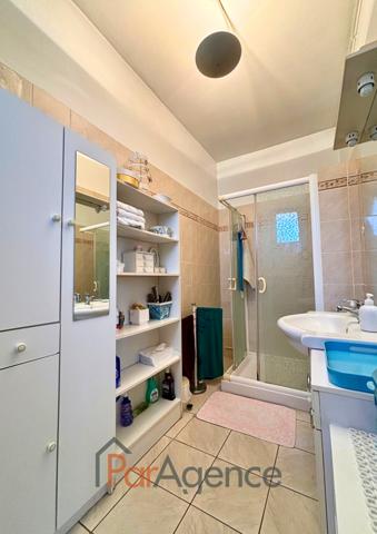 ROYAN, MAISON DE VILLE 4 pièces A PROXIMITE IMMEDIATE DU MA