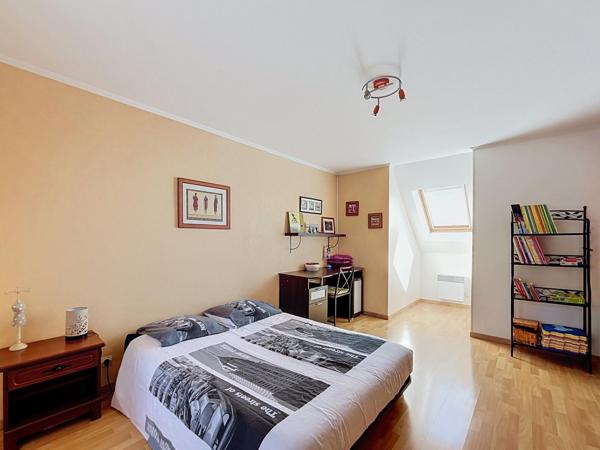 Maison à JUZIERS, 78820 - 6 pièces 146m²