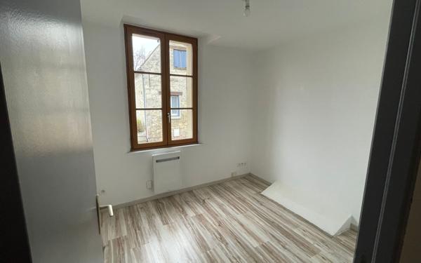 Maison à louer    3 pièces •  Venette