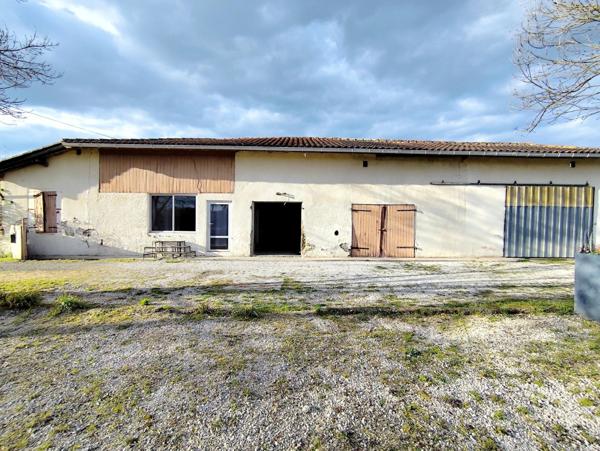 Ferme à restaurer avec un mobil home en option