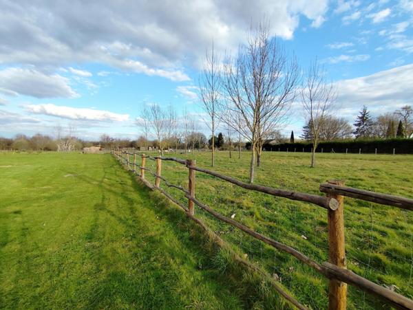 Ferme à restaurer avec un mobil home en option