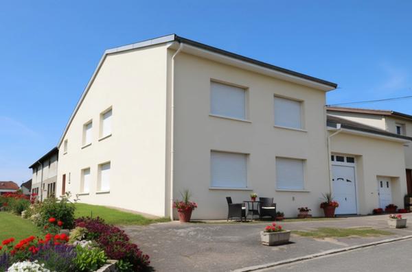 Dpt Vosges (88), à vendre secteur VITTEL de village T7 de 324 m2 + HANGAR / 1500 m2 TERRAIN