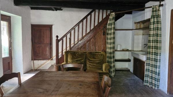 Maison non mitoyenne avec extérieur et garage