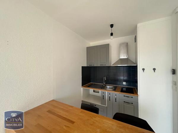 Appartement à louer 2 pièces 30.61m² Niort (79000)