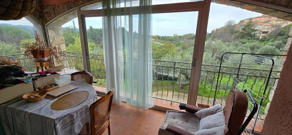 Flayosc, maison 3 ch avec très grand garage et studio indépendant