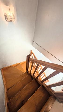 Duplex familiale dans un quartier résidentiel