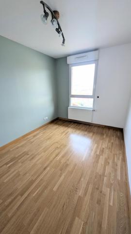 Duplex familiale dans un quartier résidentiel